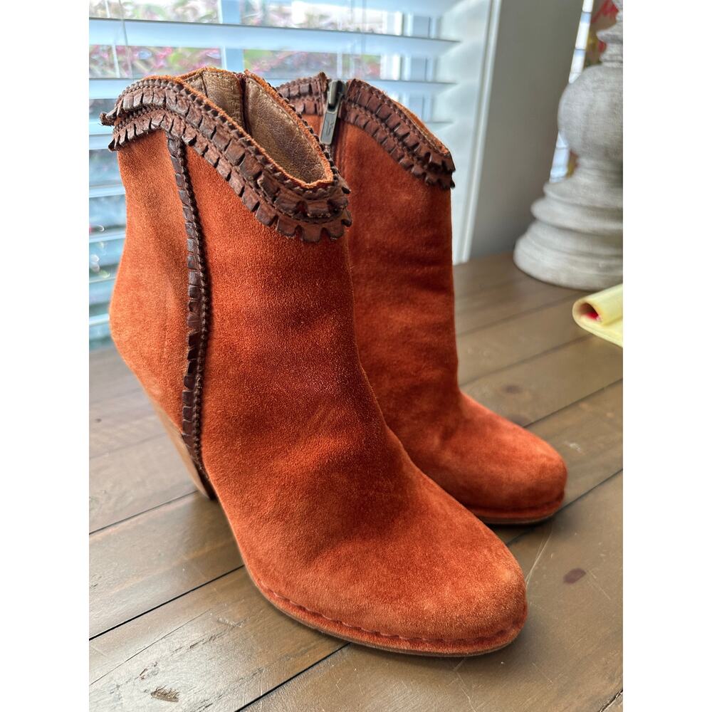 Frye Madeline Orange Suede Trim Short Ankle Booties Size 8.5 - Picture 2 of 6